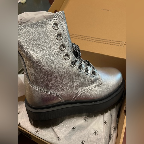 DR. MARTENS JADON MAX PLATFORM METALLIC BOOTS MSRP $280 SOFT & RICH Leather - Picture 3 of 16